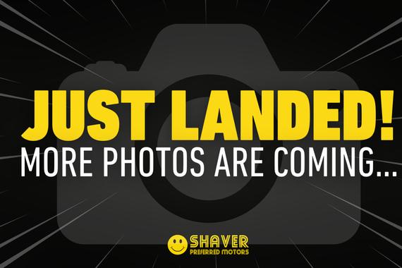 GMC YUKON XL 2017 1GKS2HKJ1HR340857 image